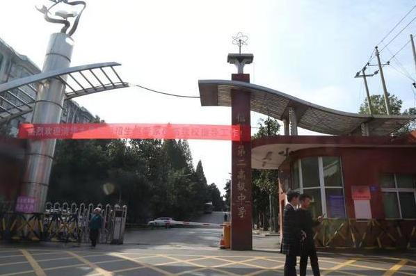 信陽(yáng)車(chē)禍背后的故事，小巷美食寶藏與意外瞬間揭秘