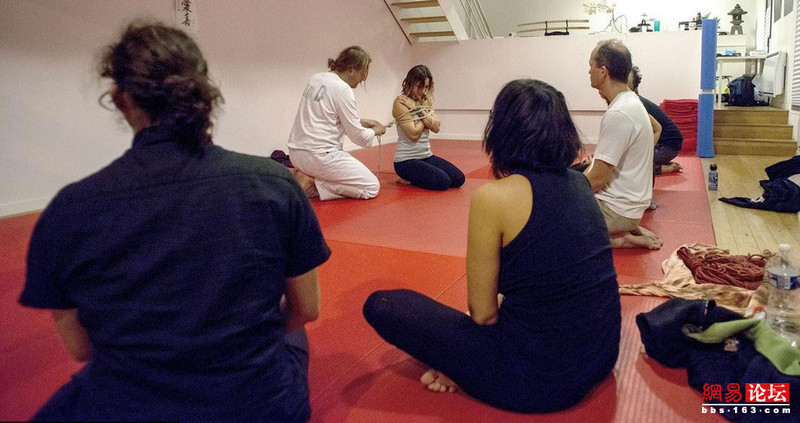 繩虐網(wǎng)網(wǎng)最新動(dòng)態(tài)，變化中的學(xué)習之旅，自信與成就感的源泉