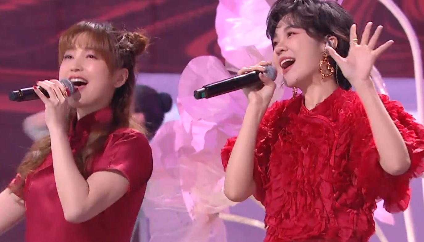 何炅最新照片，自然之旅的心靈探索，尋找平和寧靜的旅程