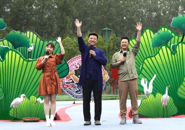 新浪最新消息，友情與家庭的溫馨日常時(shí)刻