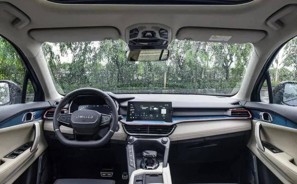 領(lǐng)克最新內飾驚艷亮相，高級質(zhì)感令人矚目！