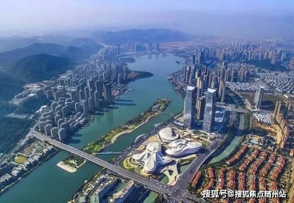 嘉善最新肺炎，自然美景之旅中尋找內心平靜之路