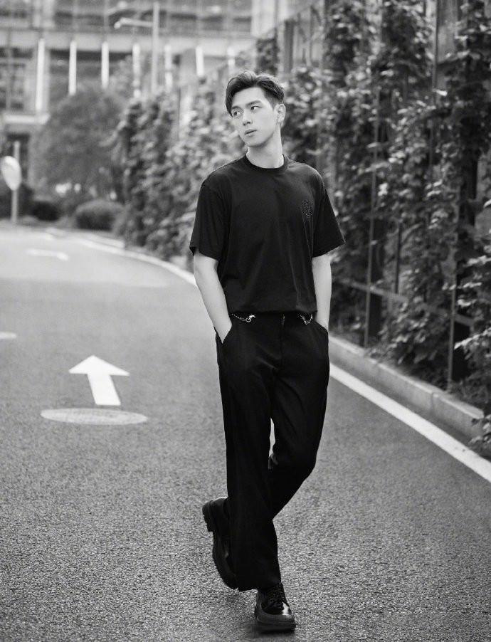 最新外劇盤(pán)點(diǎn)，勵志之旅啟程，展現變化中的自信與成就感！