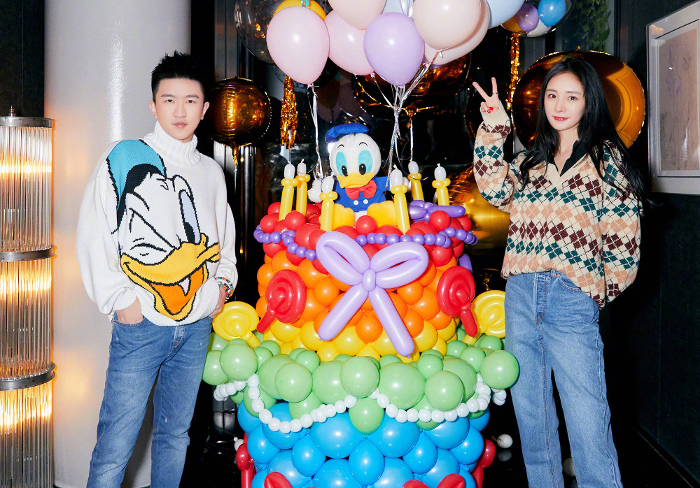 最新生日圖片分享，小巷深處的特色小店，生日探索之旅啟程！