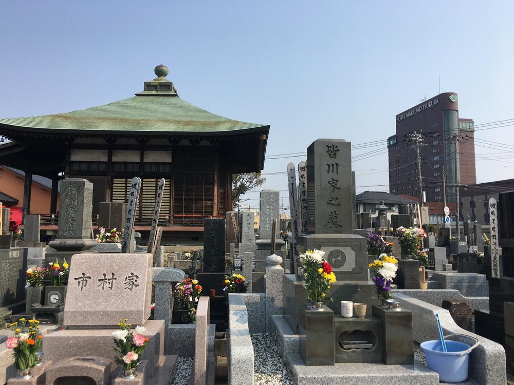 最新墓地圖片與小徑特色小店，探尋安寧之地的獨特韻味